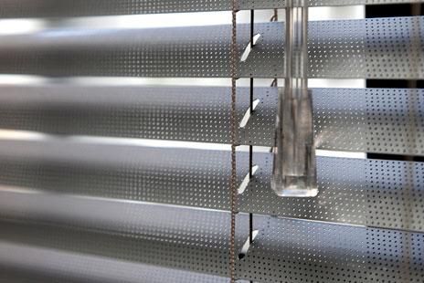 Horizontal perfurada 25mm 1,20 x 1,70